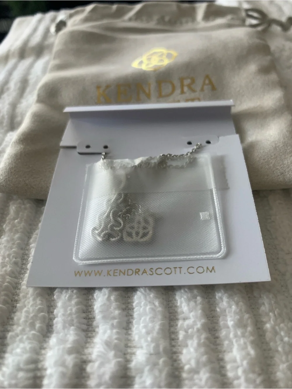 Kendra Scott Pink Glitter Heart Necklace in Silver - Picture 2 of 2